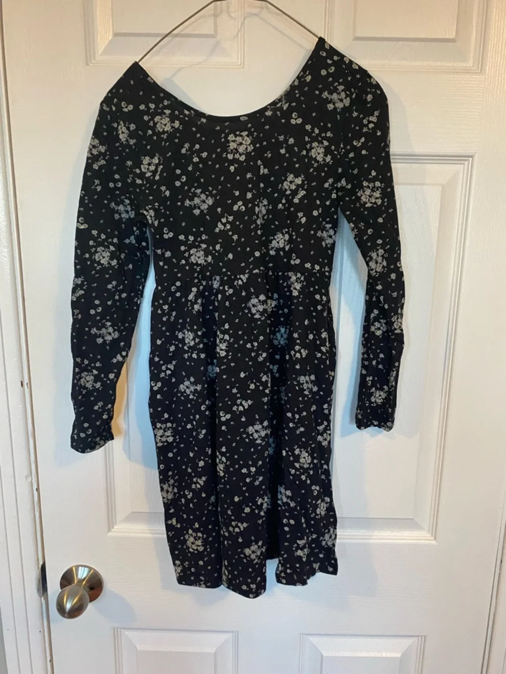 Old Navy Girls Large 10-12 Black Floral Long Sleeve Fit & Flare Dress - Picture 3 of 6